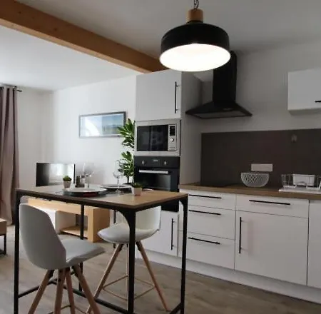 Le Saint Pierre Quartier Historique D'oloron Sainte Marie *