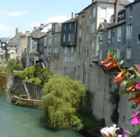 Le Saint Pierre Quartier Historique D'oloron Sainte Marie Apartment Oloron-Sainte-Marie