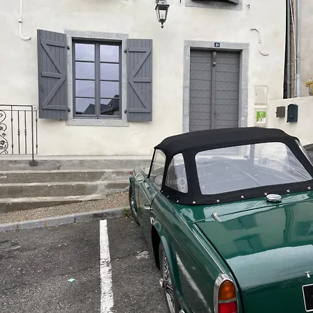 Le Saint Pierre Quartier Historique D'oloron Sainte Marie